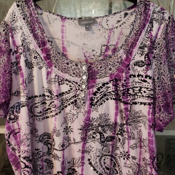 Shirt - Picture 1 of 3